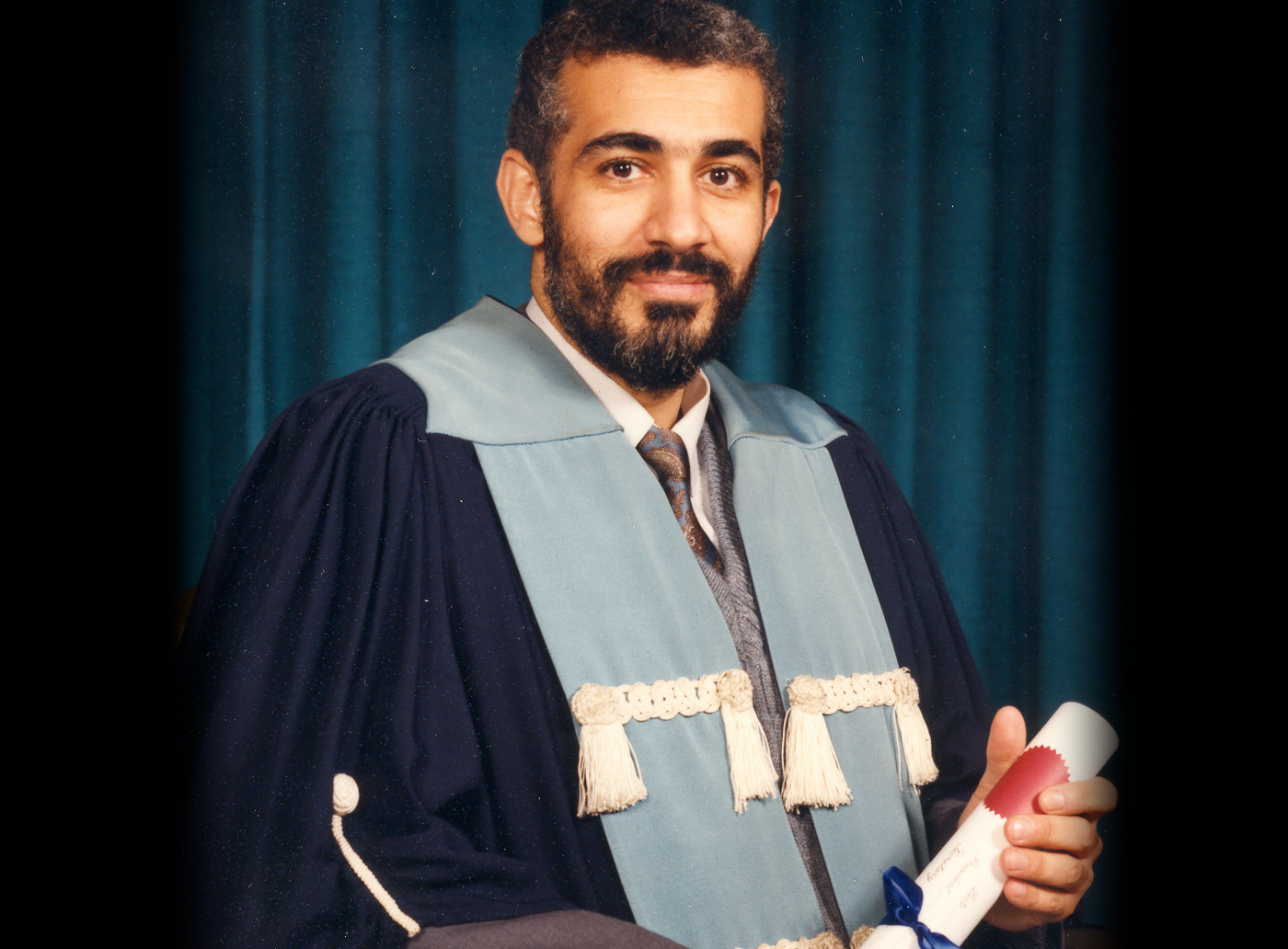 الجراحة العامة هي التخصص الرئيسي في تخصصات الجراحة، تغطي جراحة البطن والجهاز الهضمي والكبد والمرارة والثدي والغدة الدرقية. تعرف على أهمية التشخيص المبكر والخبرة الجراحية.